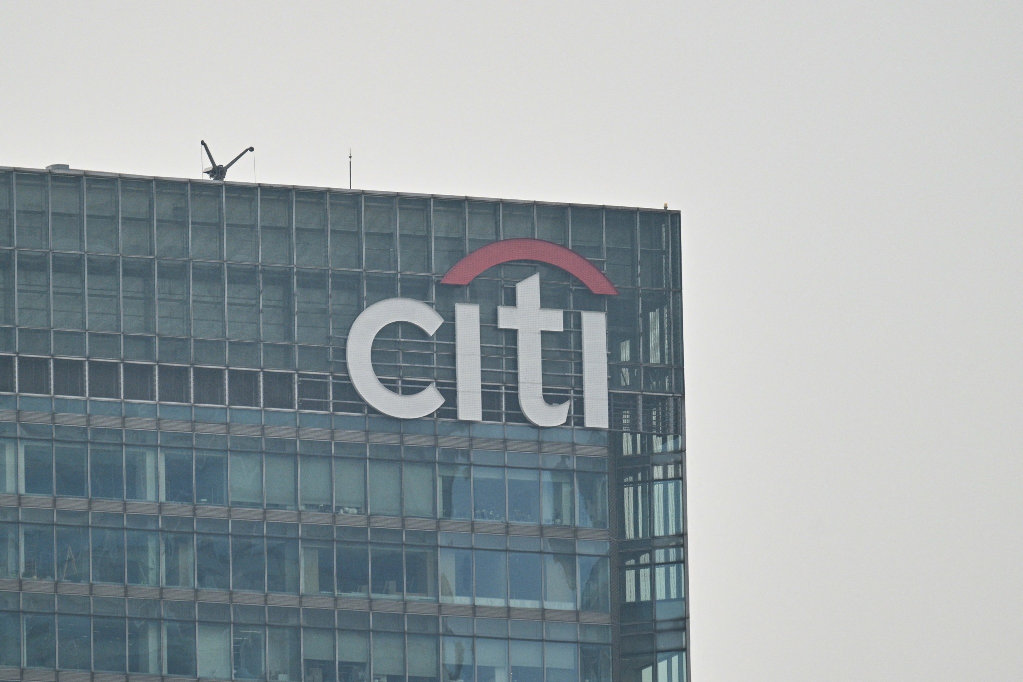 Citi: Παγκόσμια ανάπτυξη στο 2,6% το α’ εξάμηνο – Soft landing στις ΗΠΑ, «νέο ρίσκο» από τους δασμούς