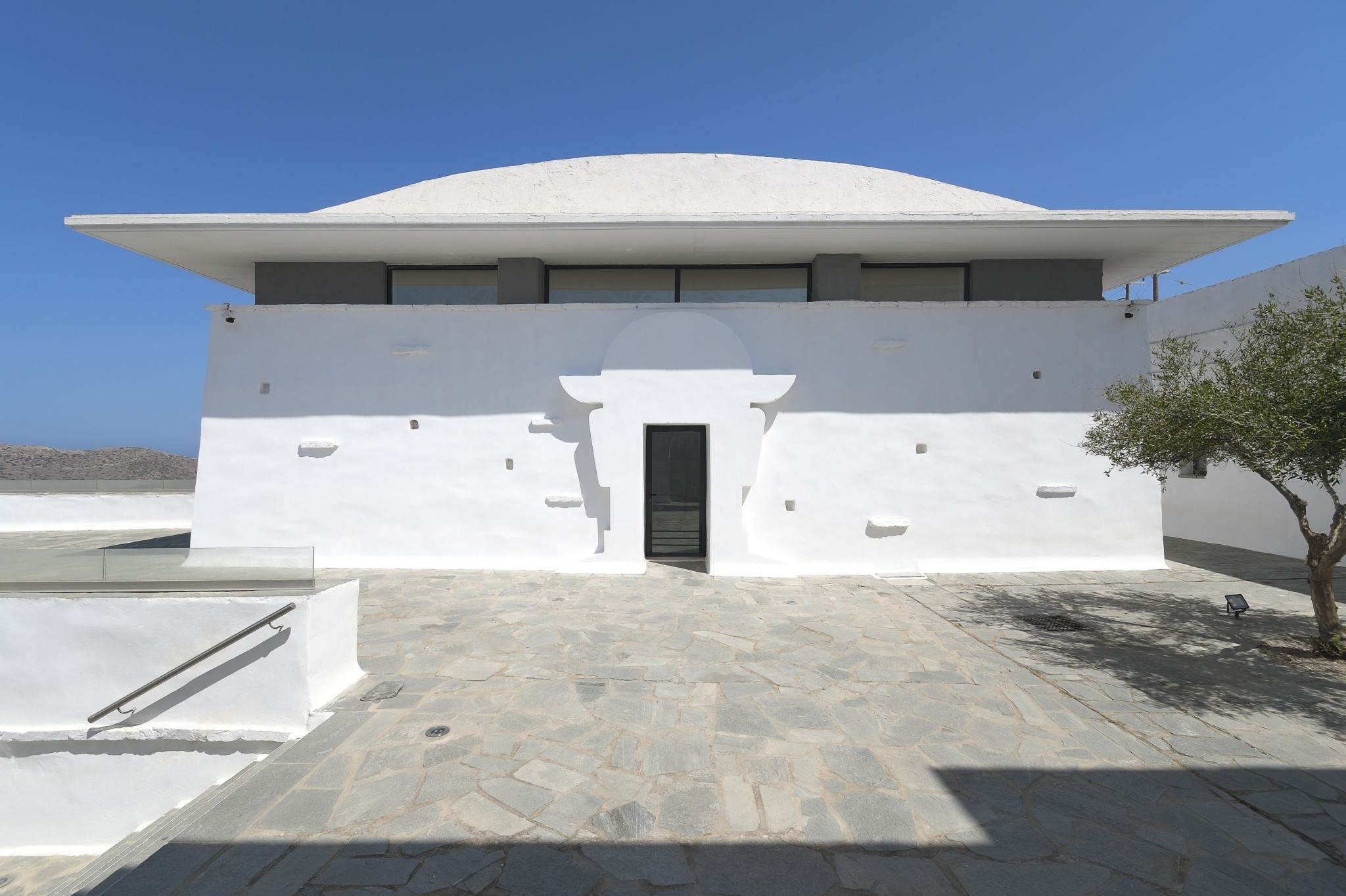 Γιάννης Γαϊτης: Η ζωή και το έργο του μεγάλου εικαστικού μέσα από τα λόγια της κόρης του