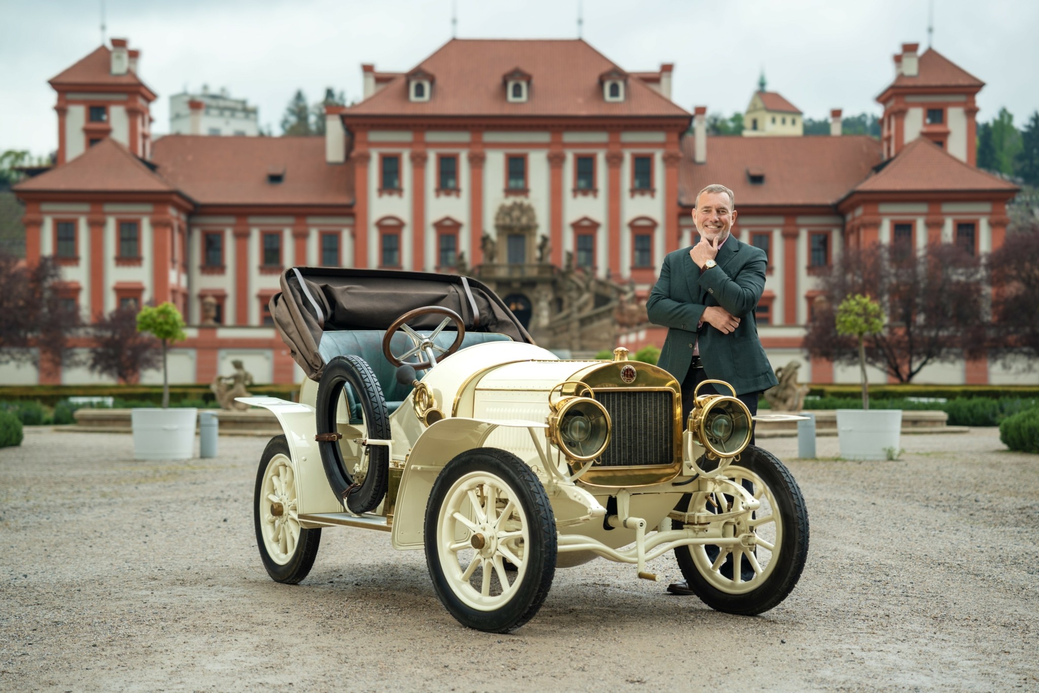 Το σπάνιο χειροποίητο ρολόι με τη σφραγίδα της Skoda
