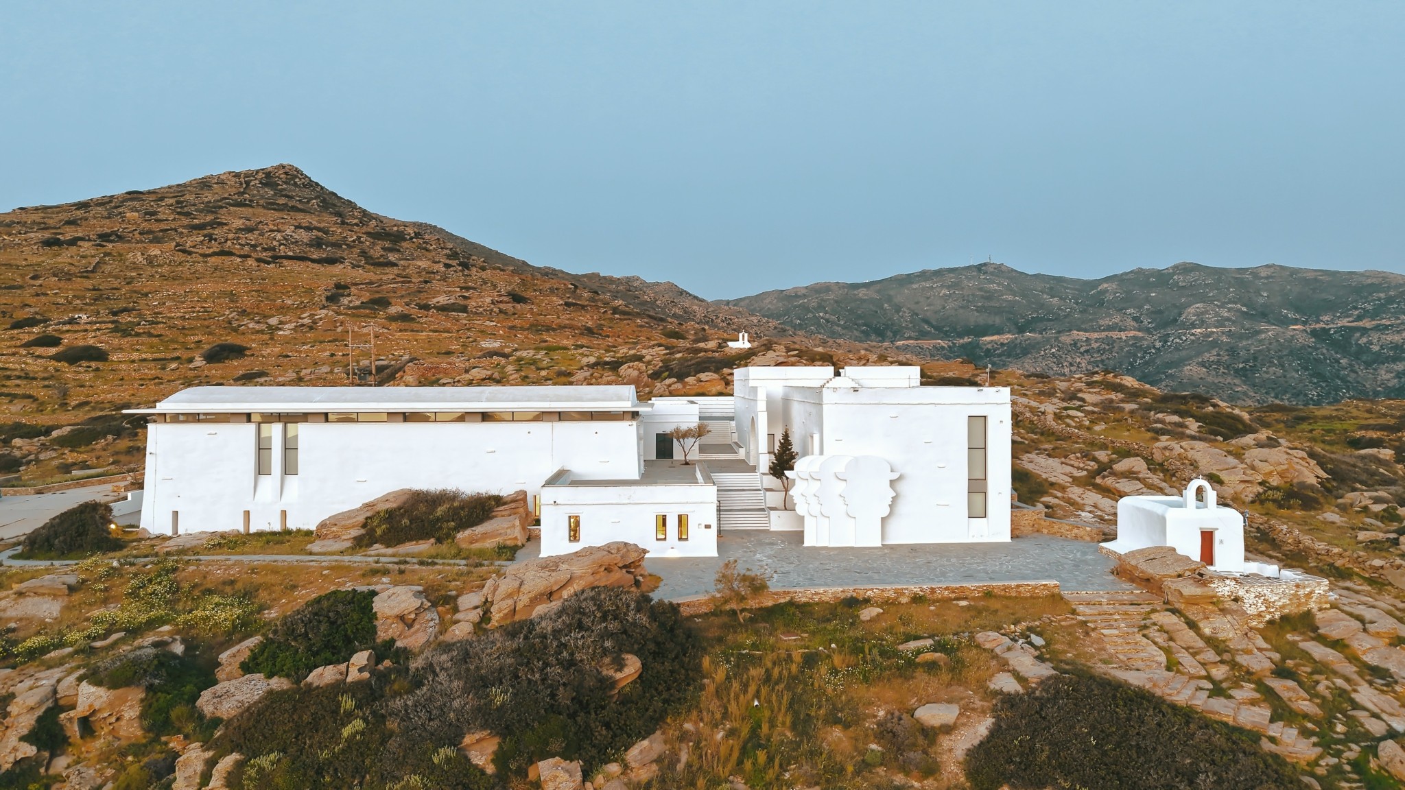 Γιάννης Γαϊτης: Η ζωή και το έργο του μεγάλου εικαστικού μέσα από τα λόγια της κόρης του