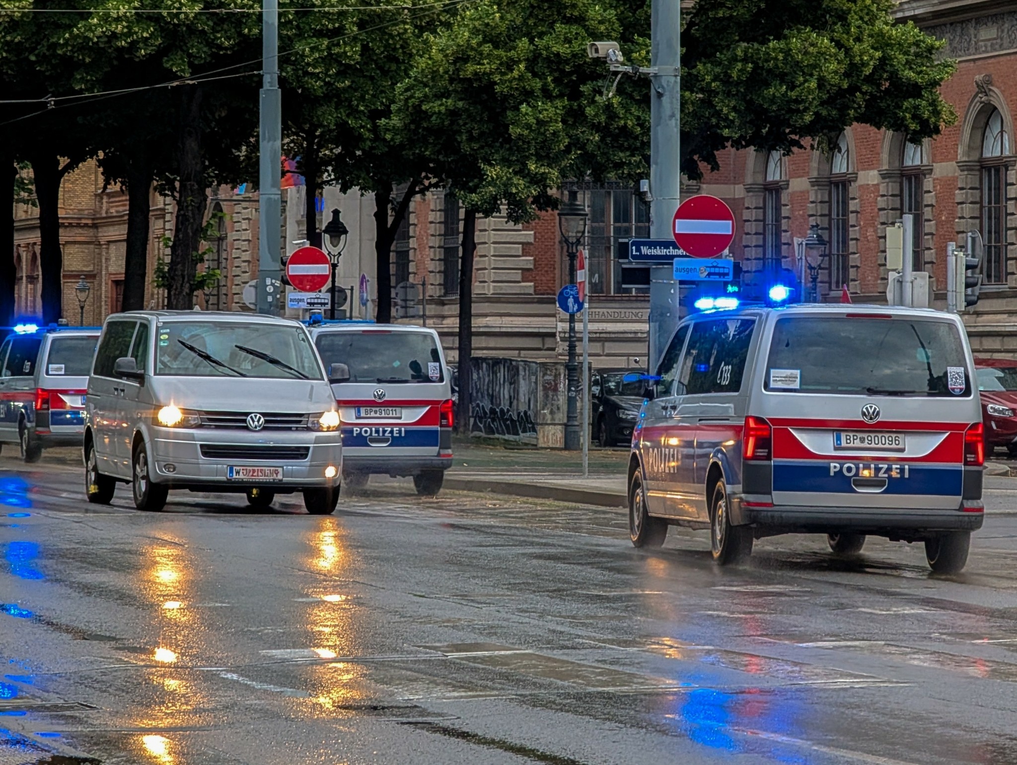 Επίθεση σε σχολείo στην Αυστρία: Η αστυνομία αναζητά απαντήσεις για το κίνητρο του δράστη