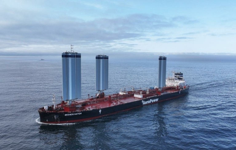 Τράπεζα Πειραιώς: Xρηματοδοτεί το πρώτο δεξαμενόπλοιο τύπου LR2 στον κόσμο που αξιοποιεί αιολική ενέργεια