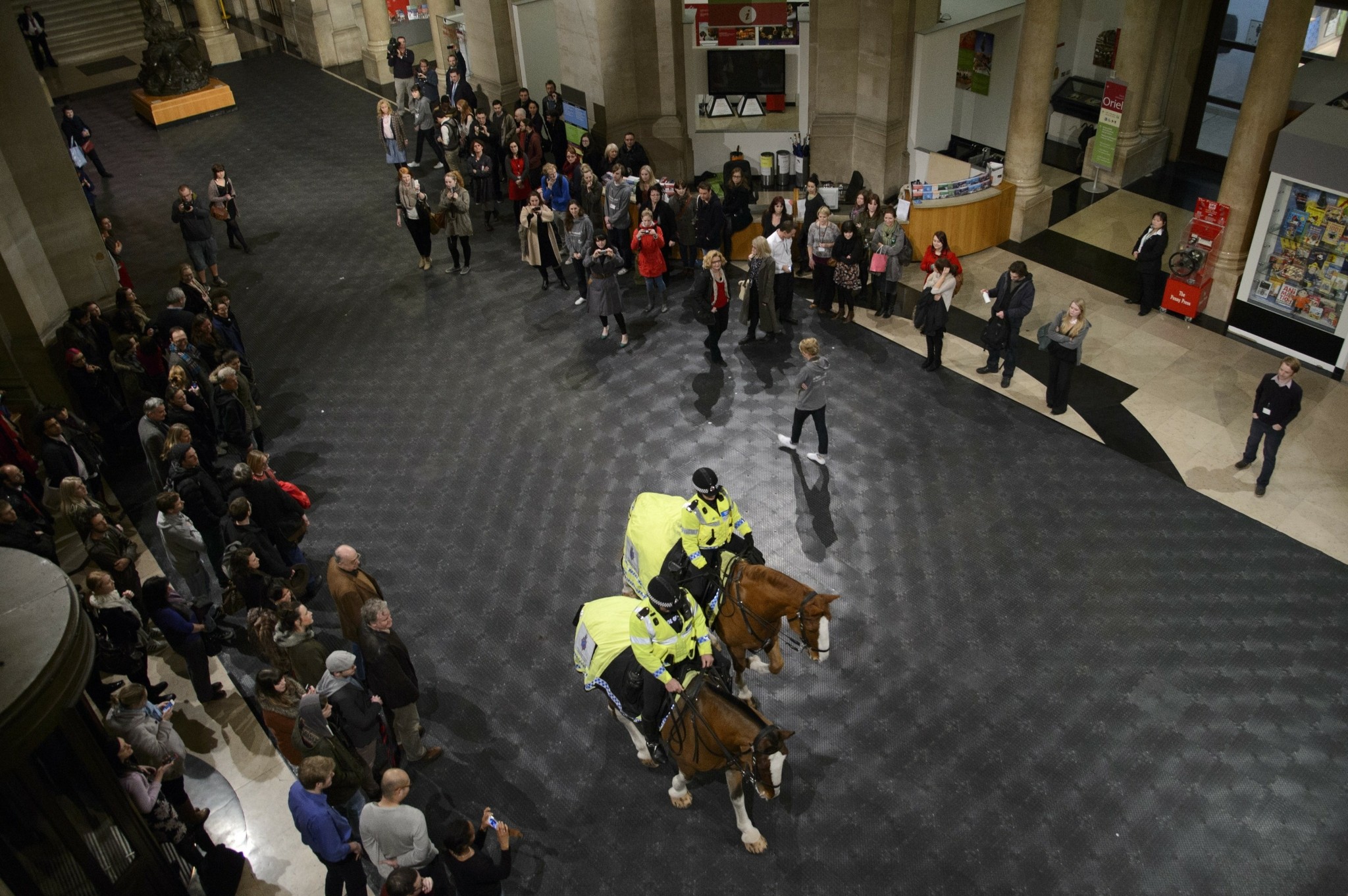 Tate Modern: Το μουσείο που έκανε τον κόσμο να αγαπήσει τη σύγχρονη Τέχνη