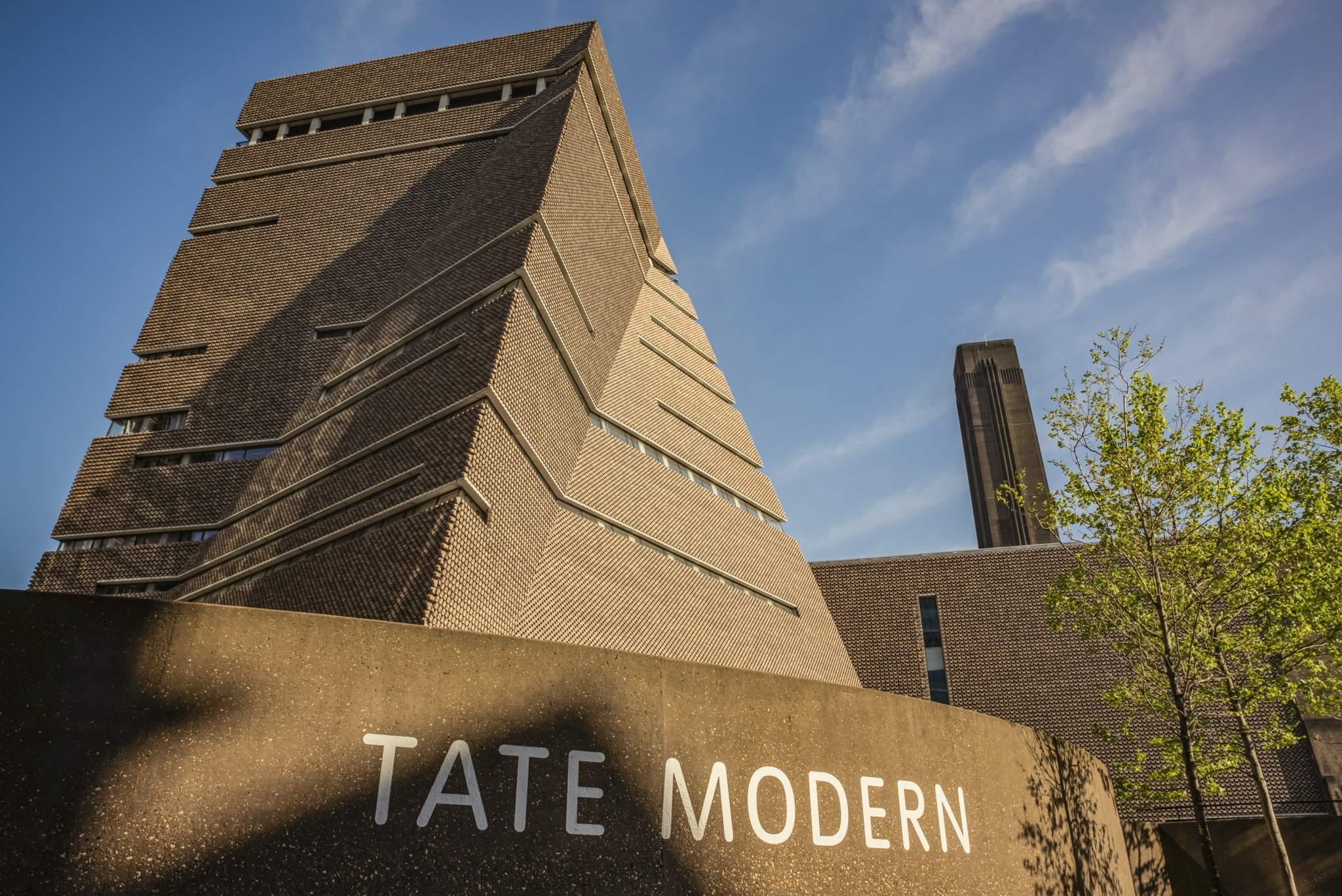 Tate Modern: Το μουσείο που έκανε τον κόσμο να αγαπήσει τη σύγχρονη Τέχνη