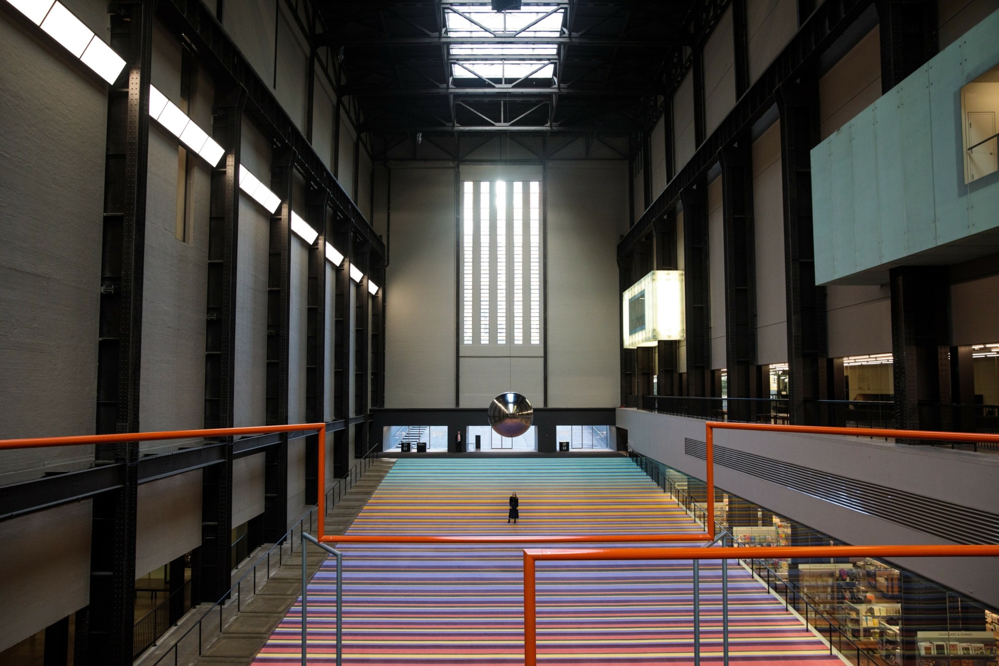 Tate Modern: Το μουσείο που έκανε τον κόσμο να αγαπήσει τη σύγχρονη Τέχνη