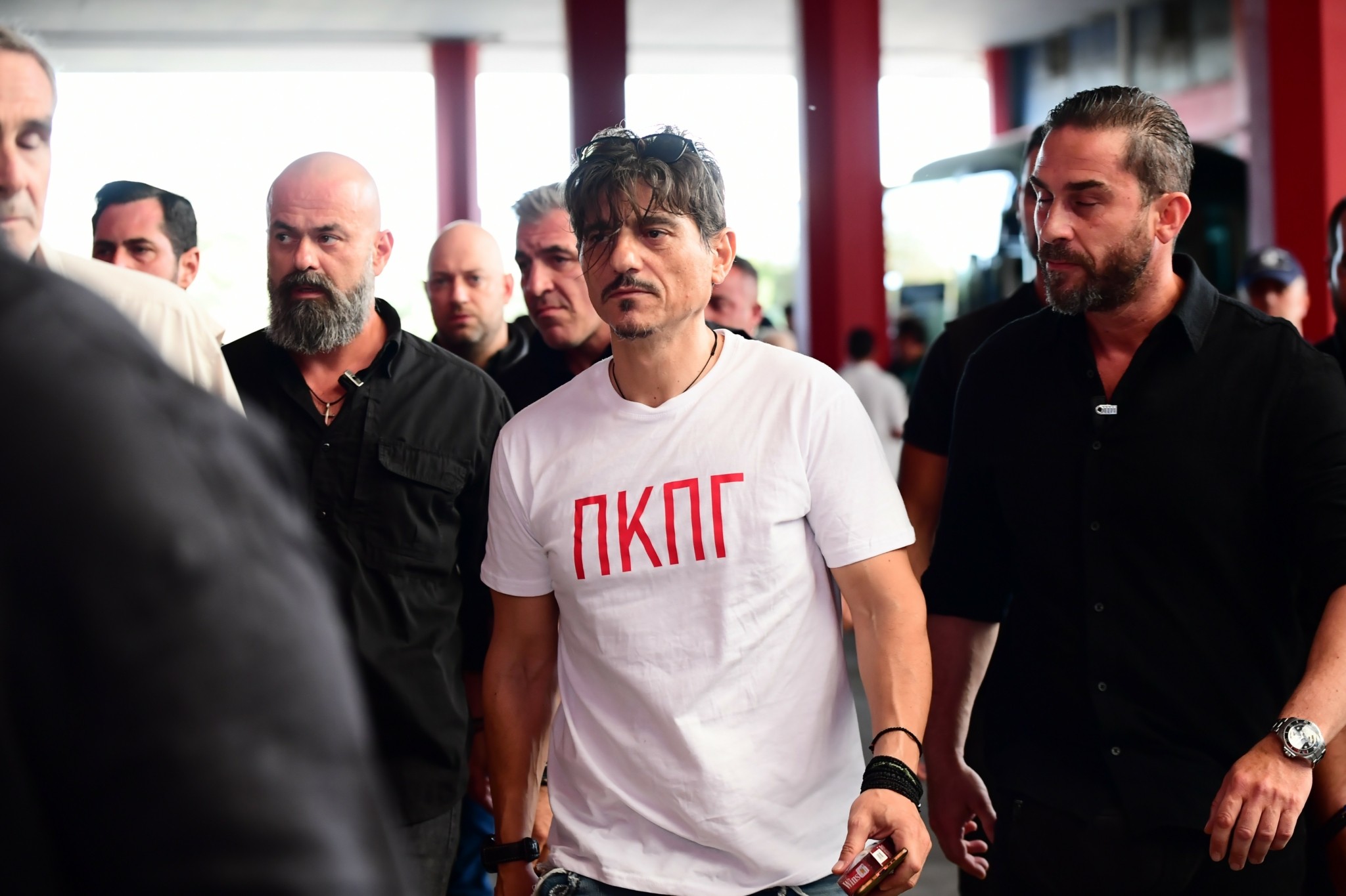 Κυβέρνηση: Μηδενική ανοχή μετά τα επεισόδια στο ΣΕΦ – Το μεσημέρι οι ανακοινώσεις από Μαρινάκη