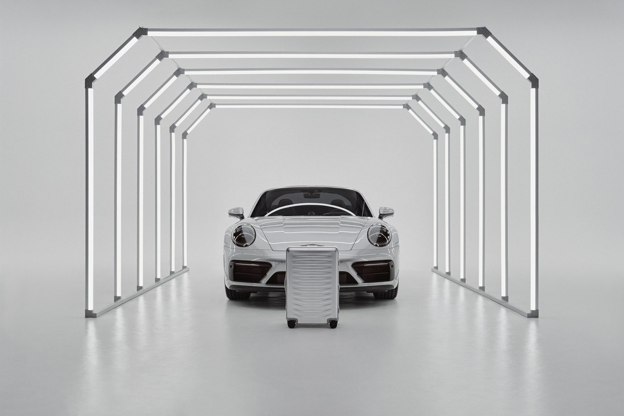 The Roadster Aluminum: Οι νέες απόρθητες βαλίτσες της Porsche