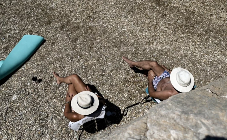 Επίδομα άδειας 2025: Πώς υπολογίζεται η αύξηση μετά την αναπροσαρμογή του κατώτατου μισθού