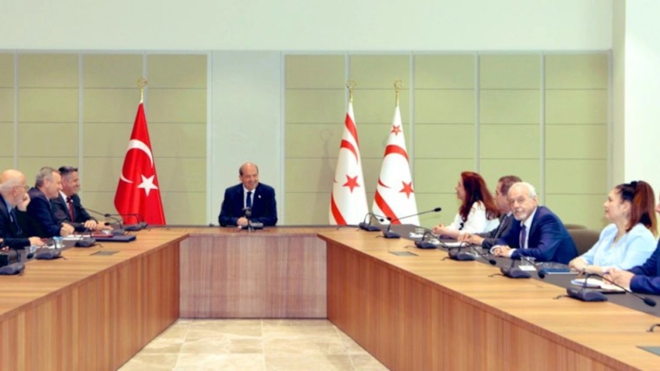 ΠΑΣΟΚ για Πωλίνα Λάμψα: Έπρεπε να είχε ενημερώσει για τη συνάντηση με τον Τατάρ, μετείχε με την ακαδημαϊκή της ιδιότητα