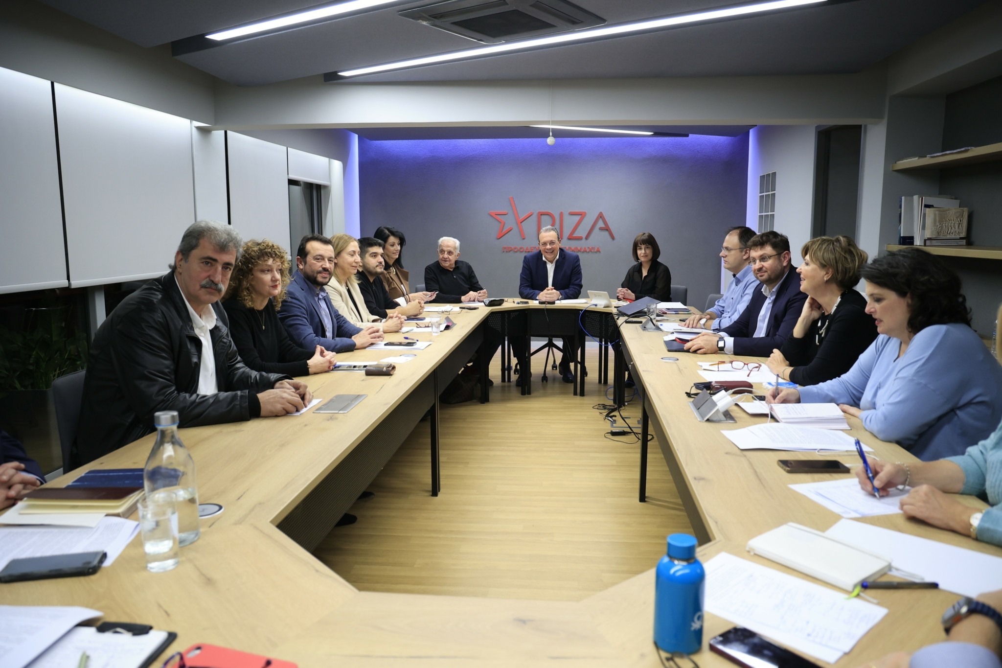 Μυρίζει… μπαρούτι στον ΣΥΡΙΖΑ ενόψει Συνεδρίου: Η γκρίνια για το φιάσκο της Προανακριτικής, οι 55 του Πολάκη και τα κείμενα «τις πταίει»