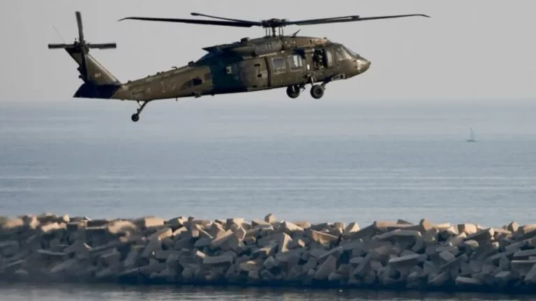 Σύλληψη 26χρονου Αζέρου που φωτογράφιζε στρατιωτικές εγκαταστάσεις στη Σούδα (upd)