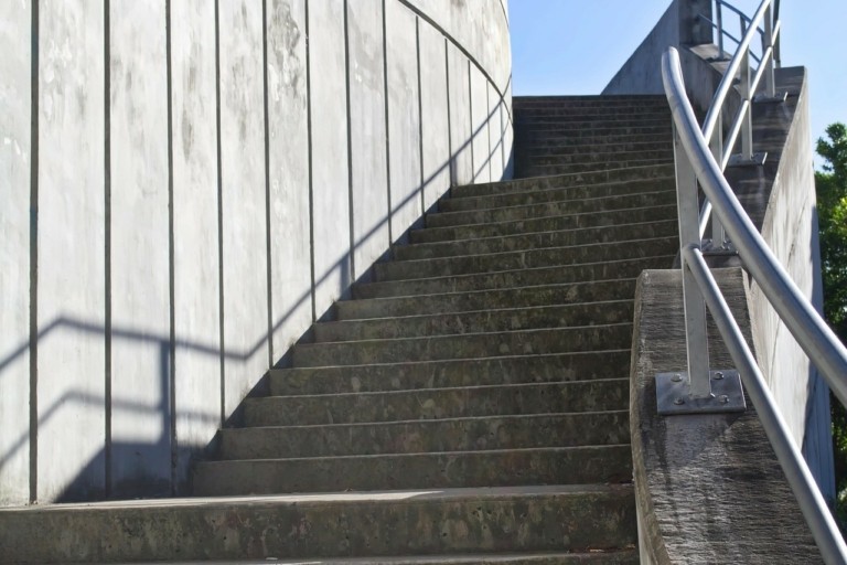 Επιστήμονες ψάχνουν τη σωστή «συνταγή» για βιώσιμο σκυρόδεμα με τη βοήθεια της ΑΙ