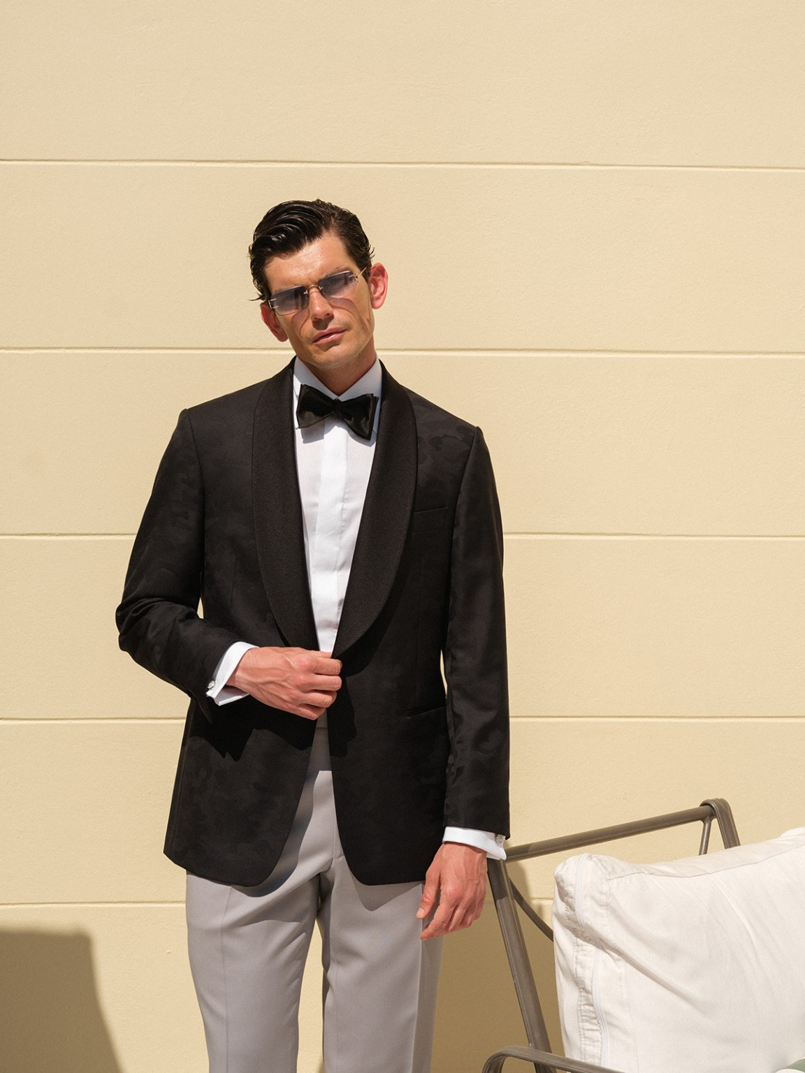 5 κοστούμια, 18 συνδυασμοί: Η νέα συλλογή του Οίκου Χριστάκης σε συνεργασία με το It’s a MAN’s Class