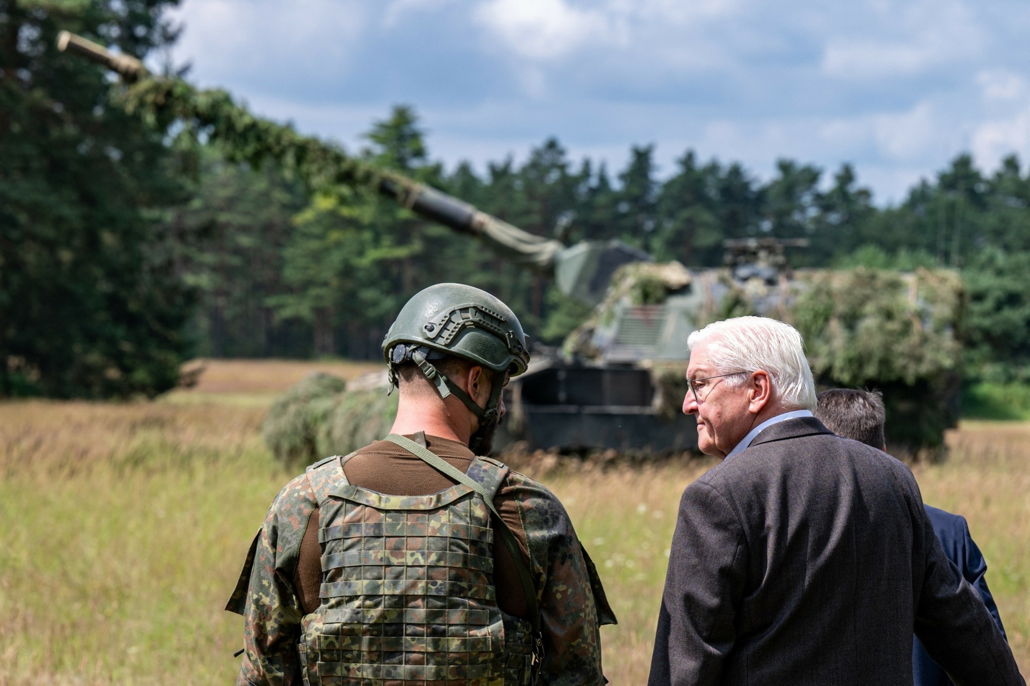 Πού πάνε τα όπλα της Γερμανίας – Εκτόξευση 260% για τη μετοχή της αμυντικής Rheinmetall σε 12 μήνες