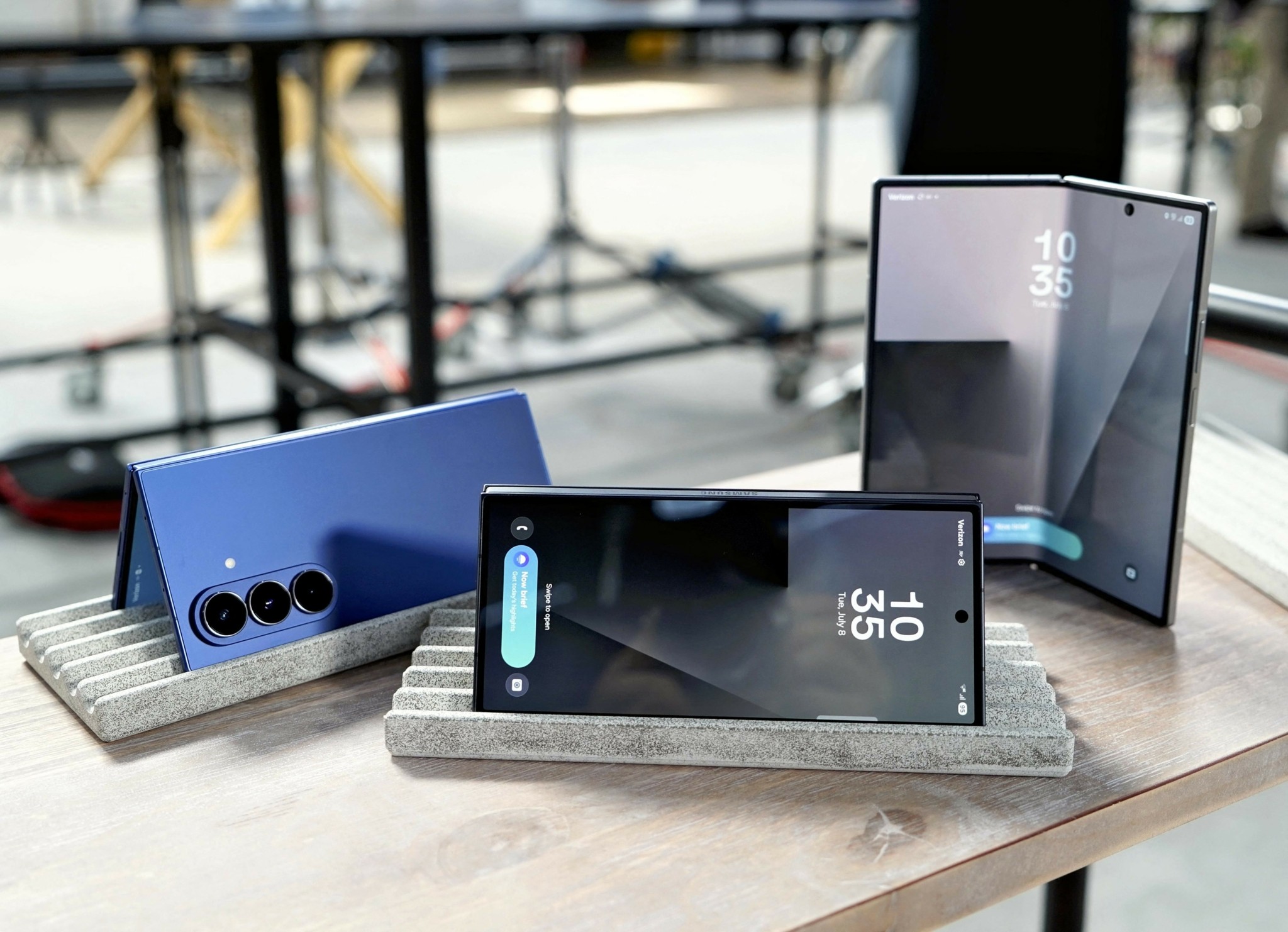 iPhone Fold: Τι θα φέρει το νέο αναδιπλούμενο μοντέλο της Apple το 2026