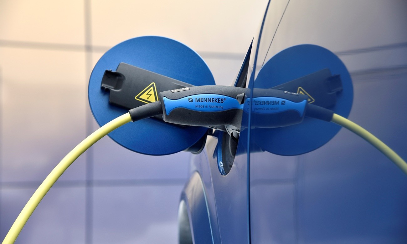 Τα EV διευρύνουν το χάσμα εκπομπών ρύπων κύκλου ζωής σε σχέση με τα αυτοκίνητα εσωτερικής καύσης (pic)