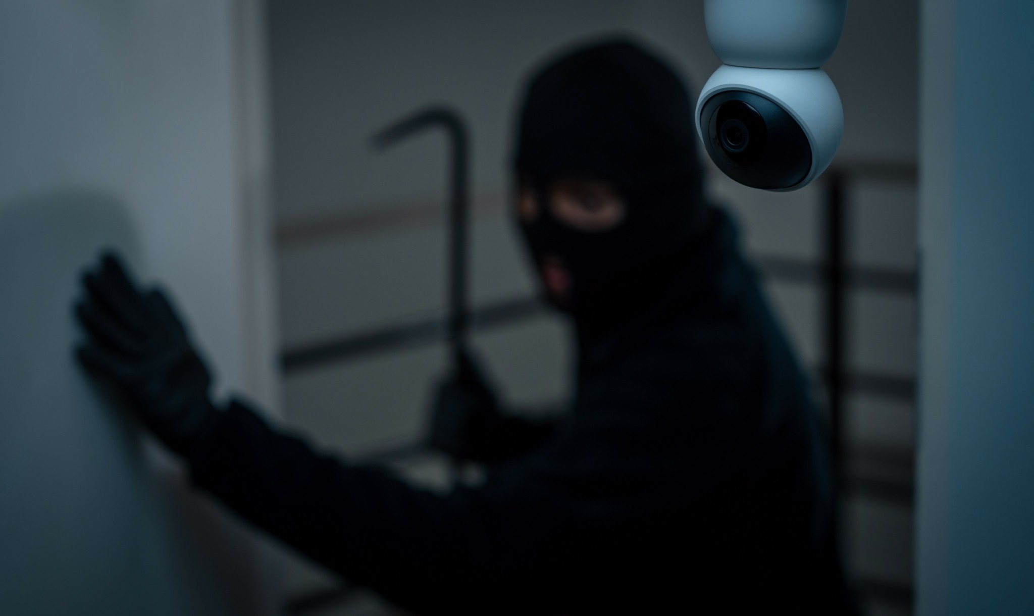 ΕΛ.ΑΣ.: Οδηγίες για όσους φεύγουν διακοπές – Τα 4 απλά βήματα για να αποφύγουμε τους διαρρήκτες