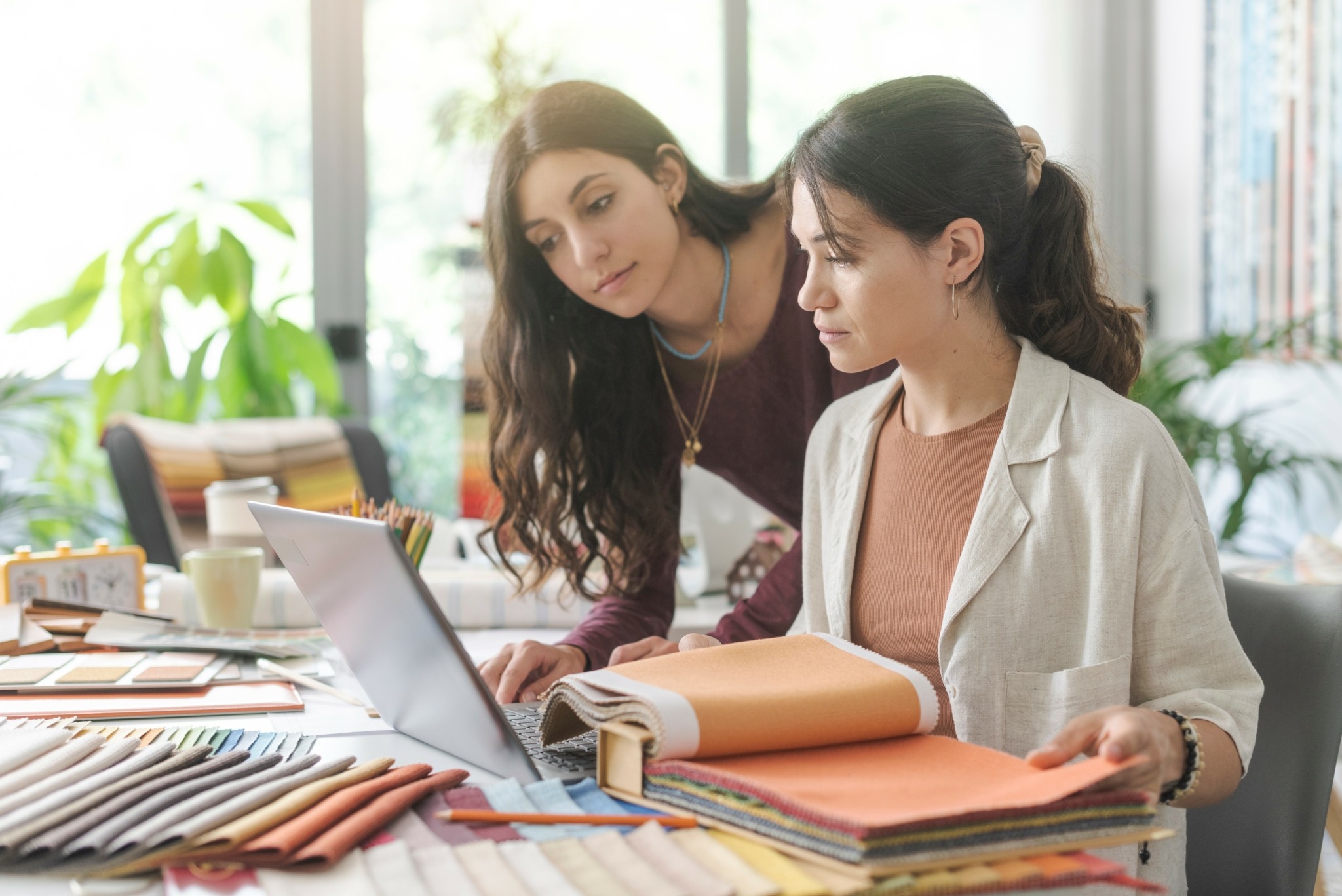 Ανισότητα φύλων στην Ευρώπη: Οι γυναίκες επιβαρύνονται με περισσότερη αμισθί εργασία