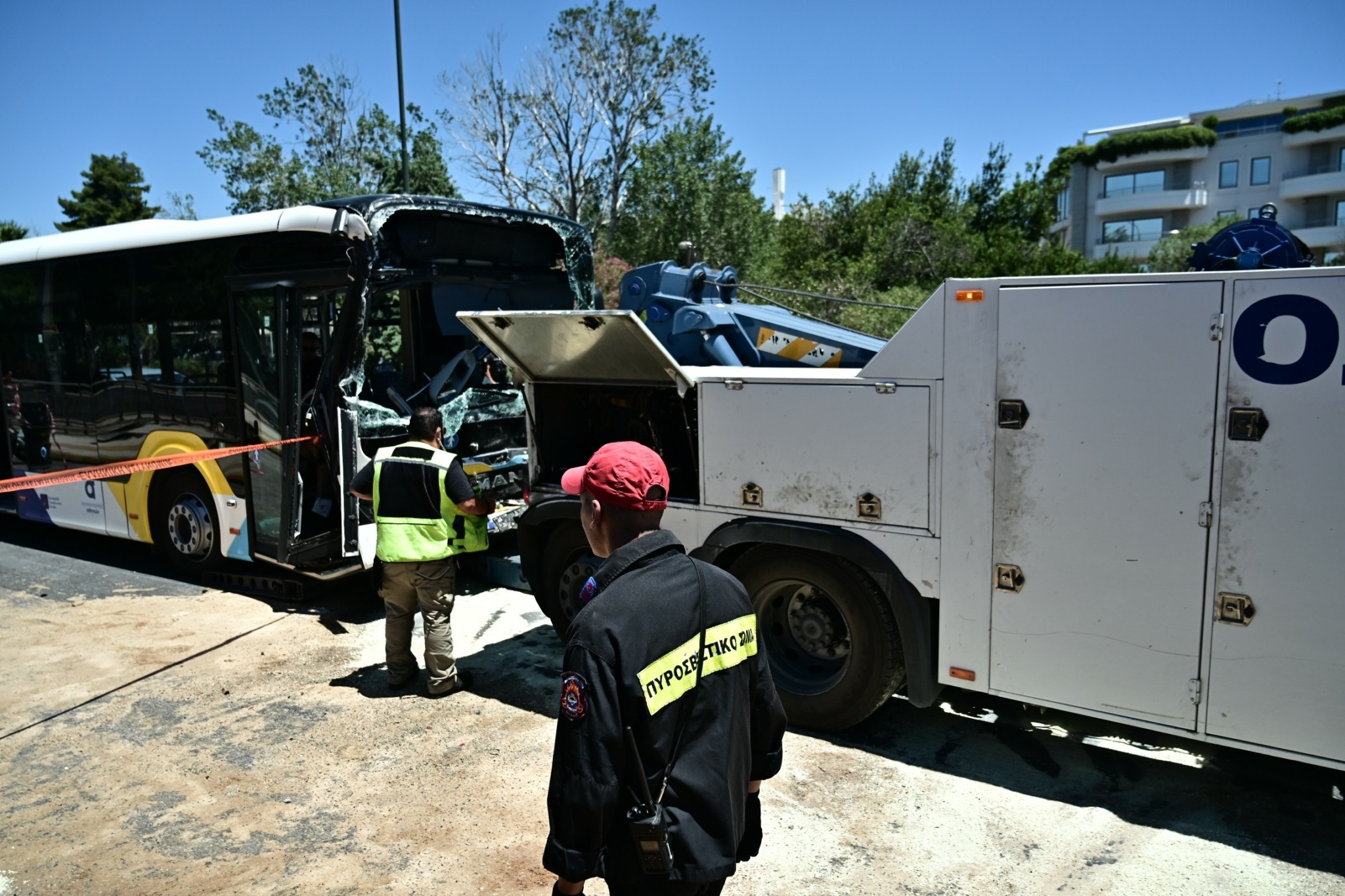 Ο ΟΑΣΑ ενεργοποιεί ποινικές ρήτρες για την ανάδοχο εταιρεία μετά τα δύο τροχαία σε λεωφορεία της γραμμής 122