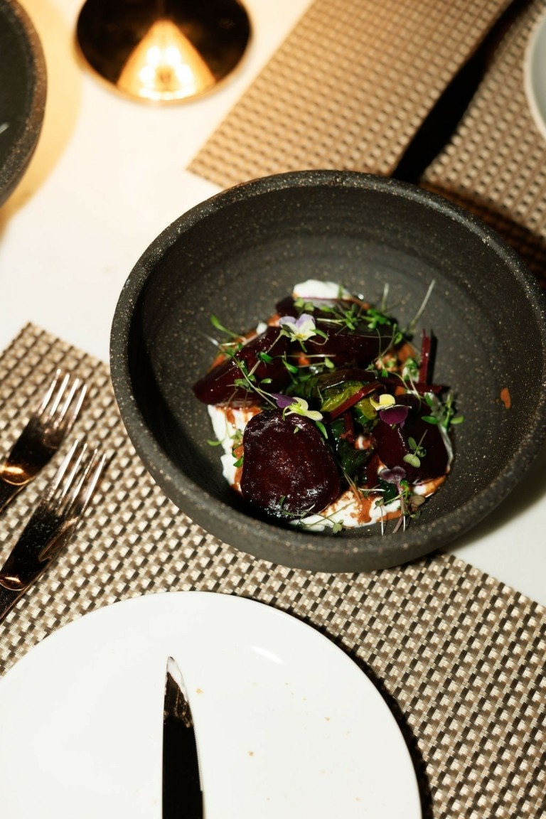 Καλοκαίρι στην Αθήνα: όταν η πόλη σου ψιθυρίζει “μείνε”