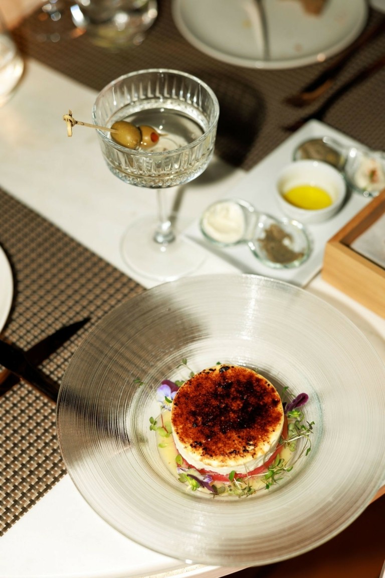 Καλοκαίρι στην Αθήνα: όταν η πόλη σου ψιθυρίζει “μείνε”