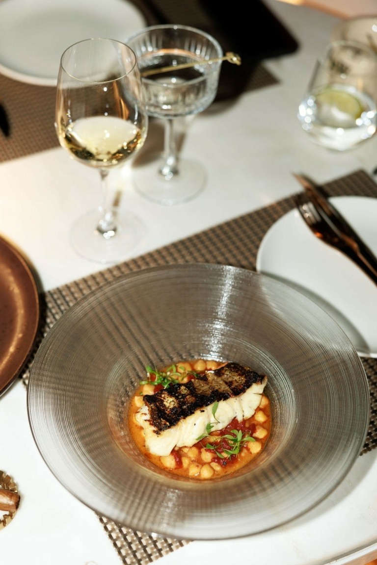 Καλοκαίρι στην Αθήνα: όταν η πόλη σου ψιθυρίζει “μείνε”