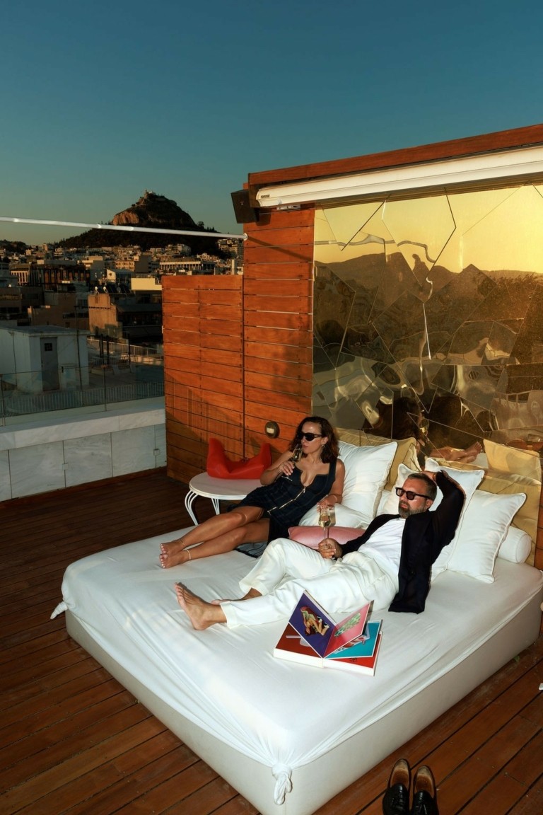 Καλοκαίρι στην Αθήνα: όταν η πόλη σου ψιθυρίζει “μείνε”