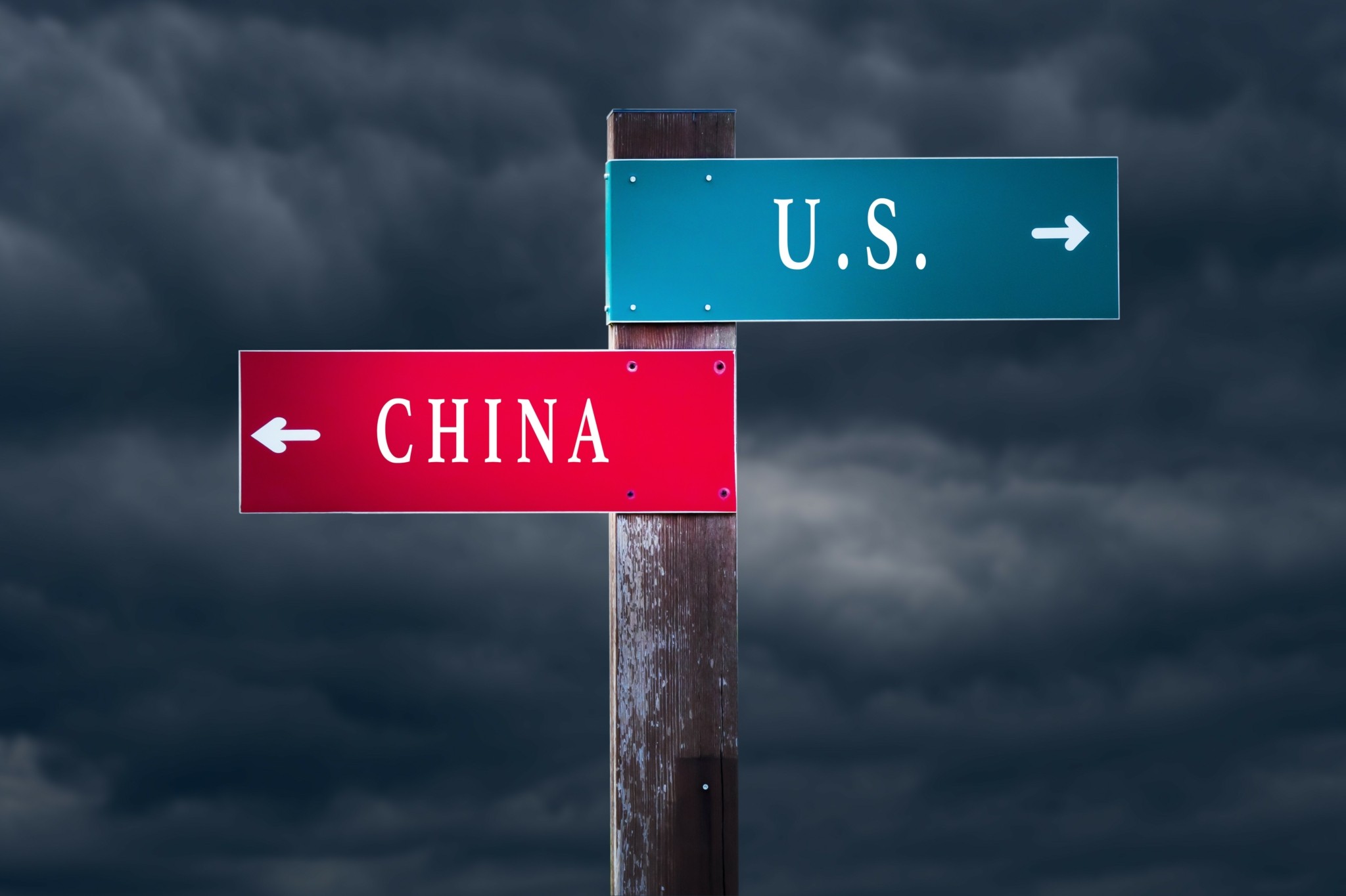 Πόλεμος δασμών και ελέγχων: Η Ουάσιγκτον στήνει τείχος κατά του Πεκίνου (γραφήματα)