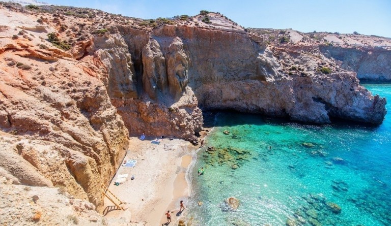 Πώς να φτάσουμε στη Μήλο και την Κρήτη εύκολα, άνετα και γρήγορα