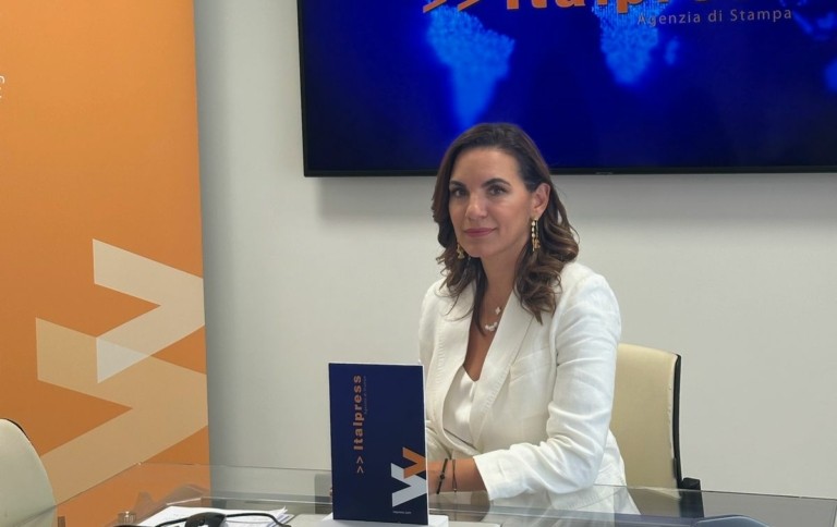 Πάνω από 2 εκατ. Ιταλοί τουρίστες στην Ελλάδα – Το μήνυμα Κεφαλογιάννη στα ιταλικά ΜΜΕ (pics)