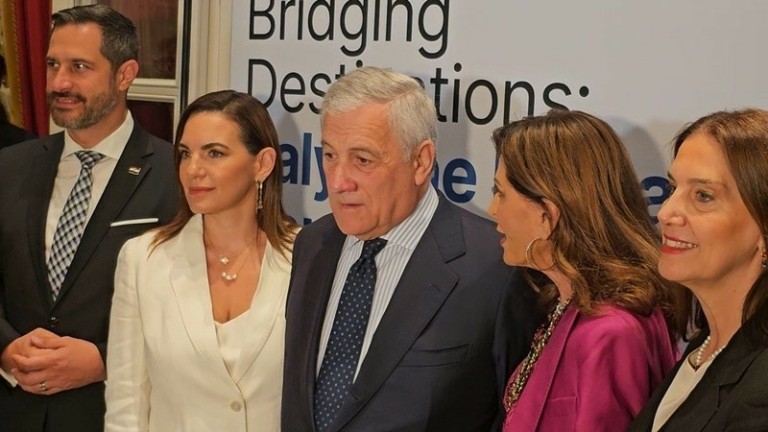 Κεφαλογιάννη: «Ευρωπαϊκή» βίζα σε τουρίστες για να μπορούν να επισκέπτονται περισσότερες από μία χώρες της ΕΕ 