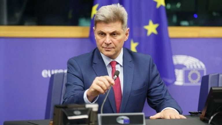 Φαραντούρης: Παρέμβαση στην Κομισιόν για τον ρόλο ξένων διαχειριστών μεταφοράς ηλεκτρικής ενέργειας στις αυξημένες τιμές στην Ελλάδα