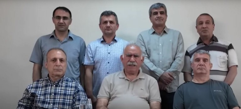 Οτσαλάν: Πρώτο βίντεο του φυλακισμένου ηγέτη του PKK από το 1999 – «Ο ένοπλος αγώνας της οργάνωσης έληξε»