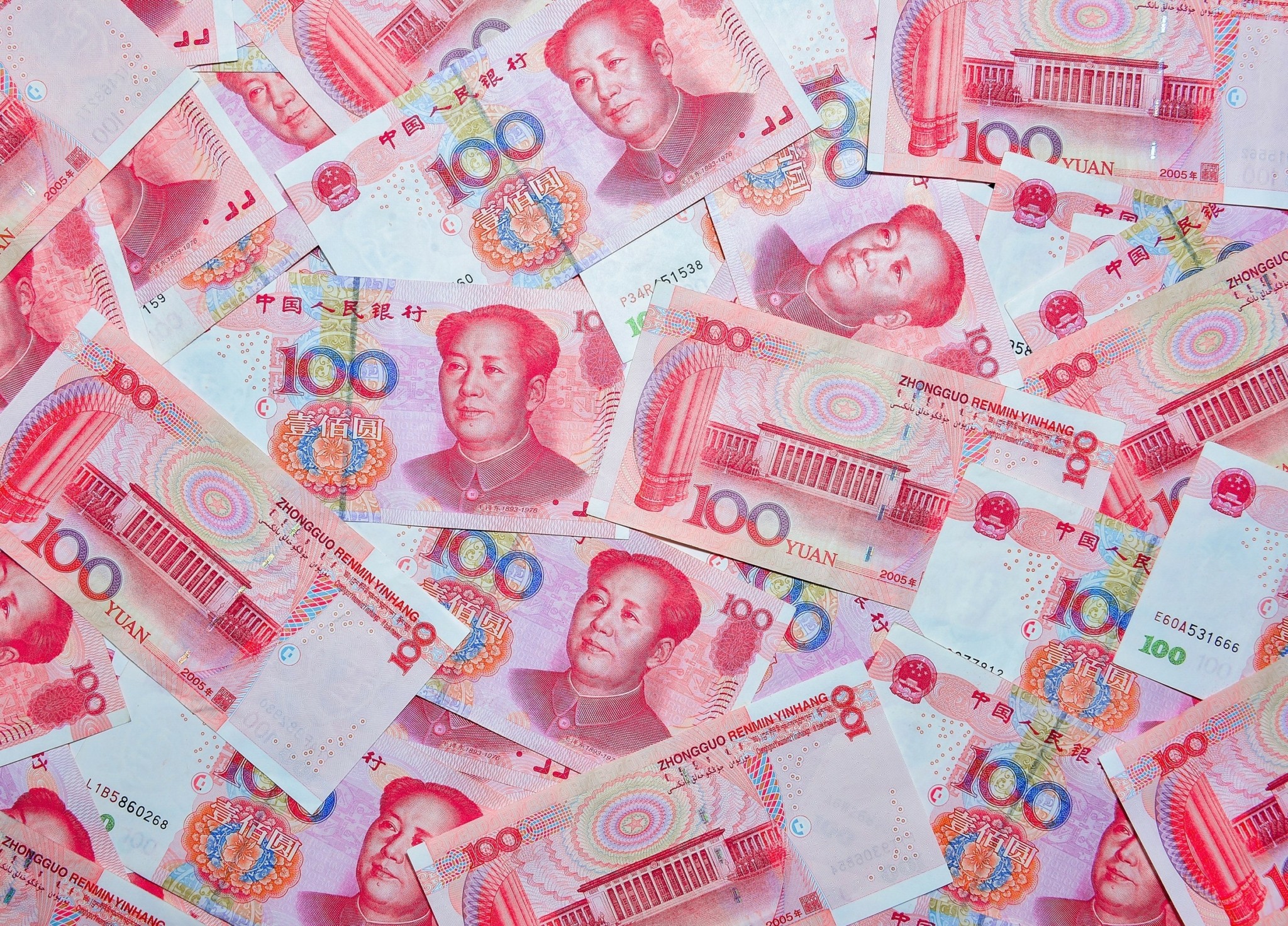 Aπό το δολάριο στο γουάν στρέφονται οι Κινέζοι επενδυτές (πίνακες)