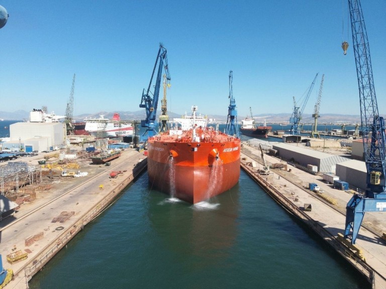 Στήριξη της ελληνικής ναυπηγικής βιομηχανίας από τους Παναγιώτη και Γιώργο Αγγελόπουλο (pics)