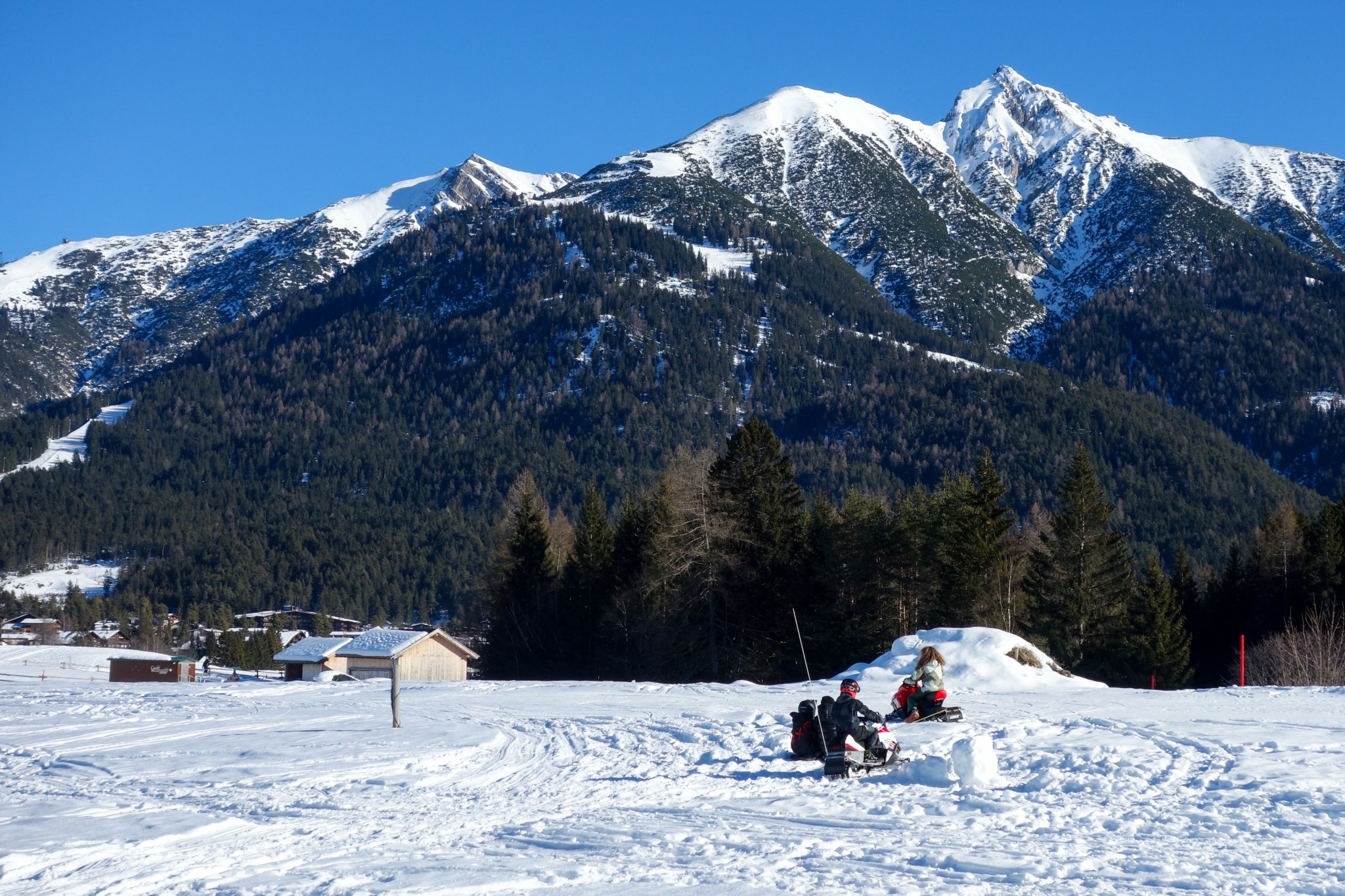 Αλπικά χωριά υπό απειλή: Οι παγετώνες λιώνουν – Αμφιλεγόμενο το κόστος διάσωσής τους