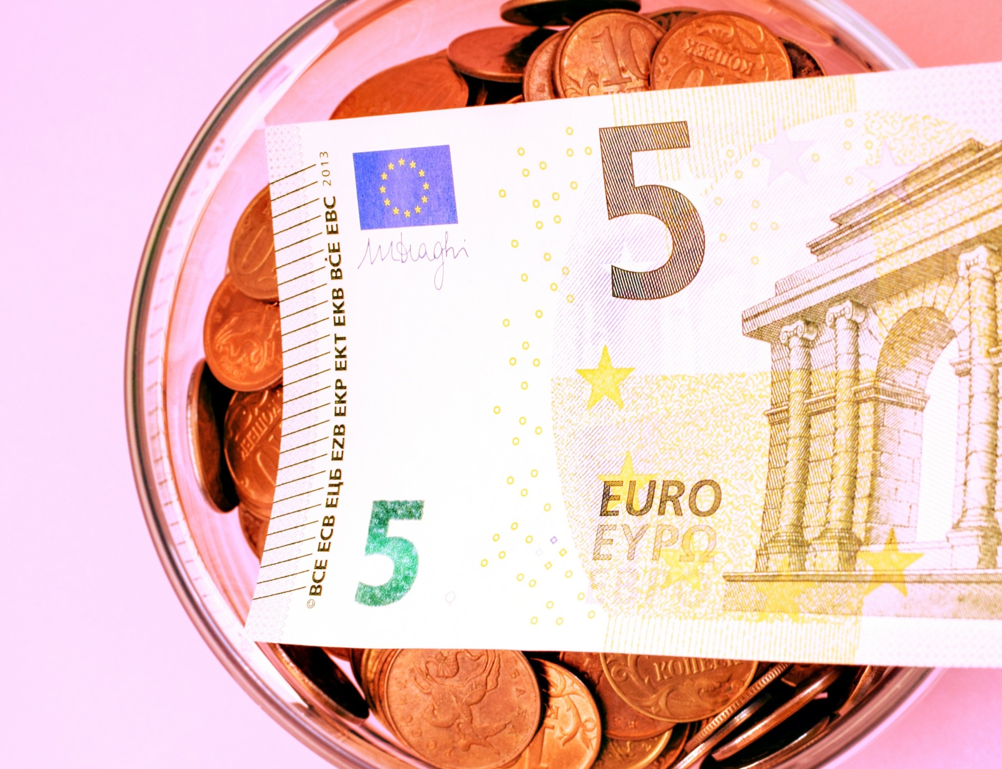 Έρευνα kariera.gr: Το 56% των εργαζομένων θέλει οικονομικό bonus ως αναγνώριση