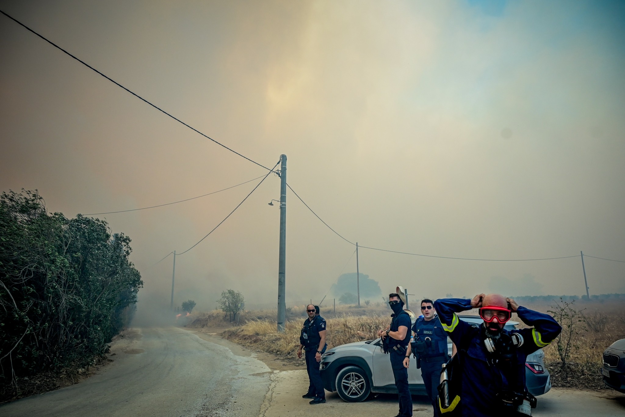 Σε ύφεση τα πύρινα μέτωπα σε Ανατολική Αττική και Ηλεία – Αντιδήμαρχος Σαρωνικού: Βρέθηκε γκαζάκι στον Αγ. Νικόλαο (tweets) (upd)