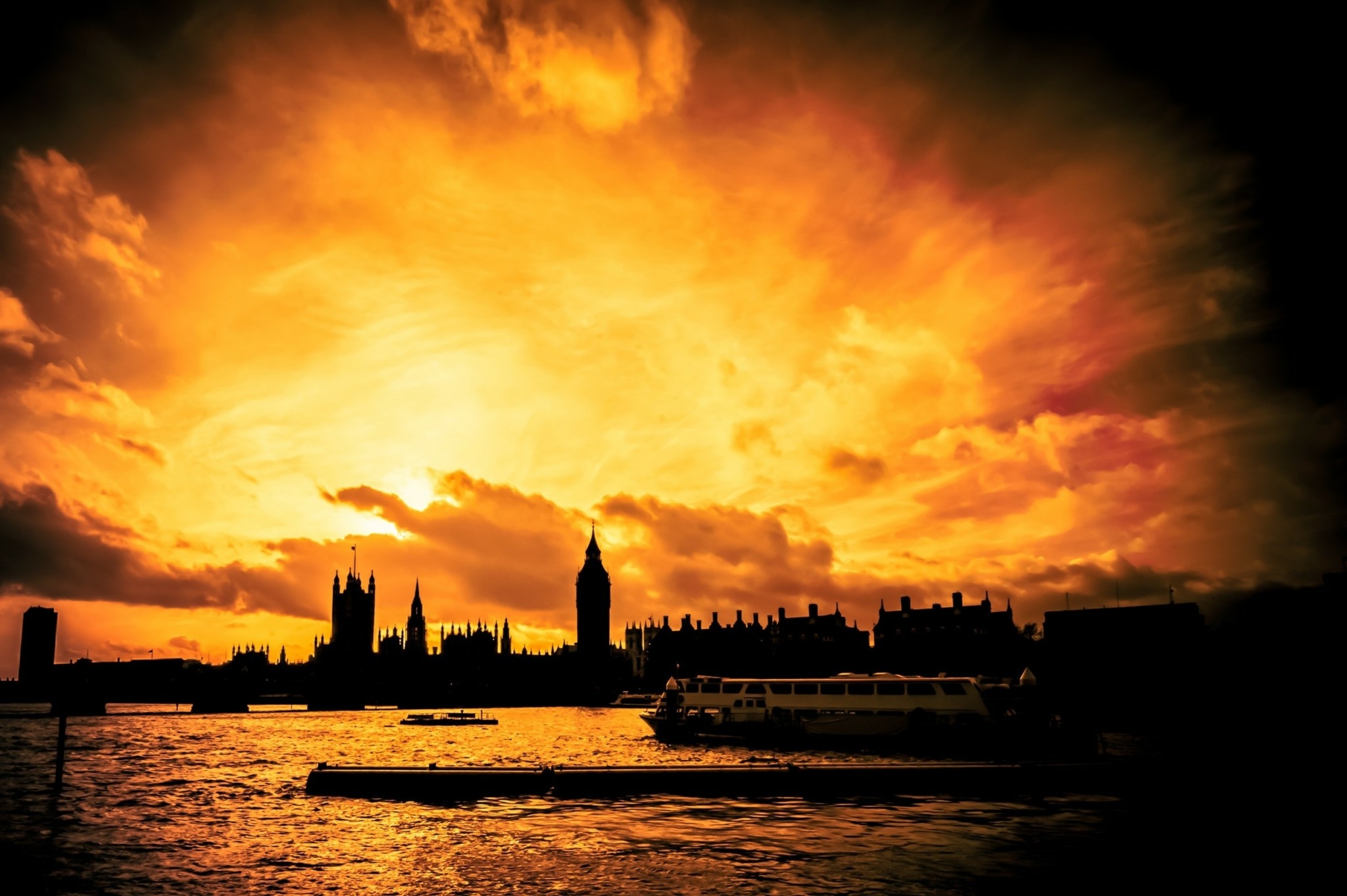 London… boiling: Οι Λονδρέζοι «βράζουν» και οι δημοτικές αρχές δεν επιτρέπουν κλιματιστικά (γράφημα)