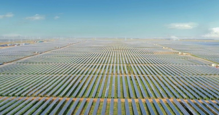 Principia και Starvert Energy: Εξοπλίζουν τα μεγάλα φωτοβολταϊκά τους με αποθήκευση ενέργειας (pics)