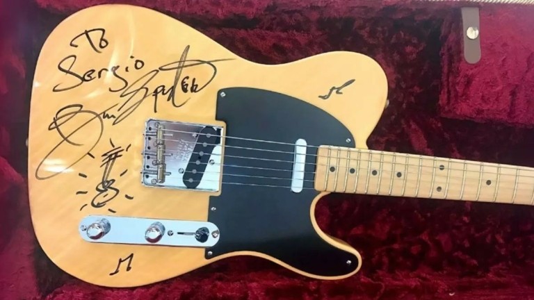 Μια κιθάρα από τον Σπρίνγκστιν: Το δώρο που δεν έφτασε ποτέ στον Μαρκιόνι της Fiat-Chrysler (pics)