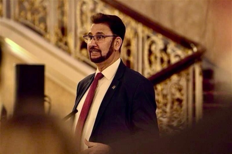 Αφζάλ Καν: Το παρασκήνιο της παραίτησής του μετά την επίσκεψη στα κατεχόμενα