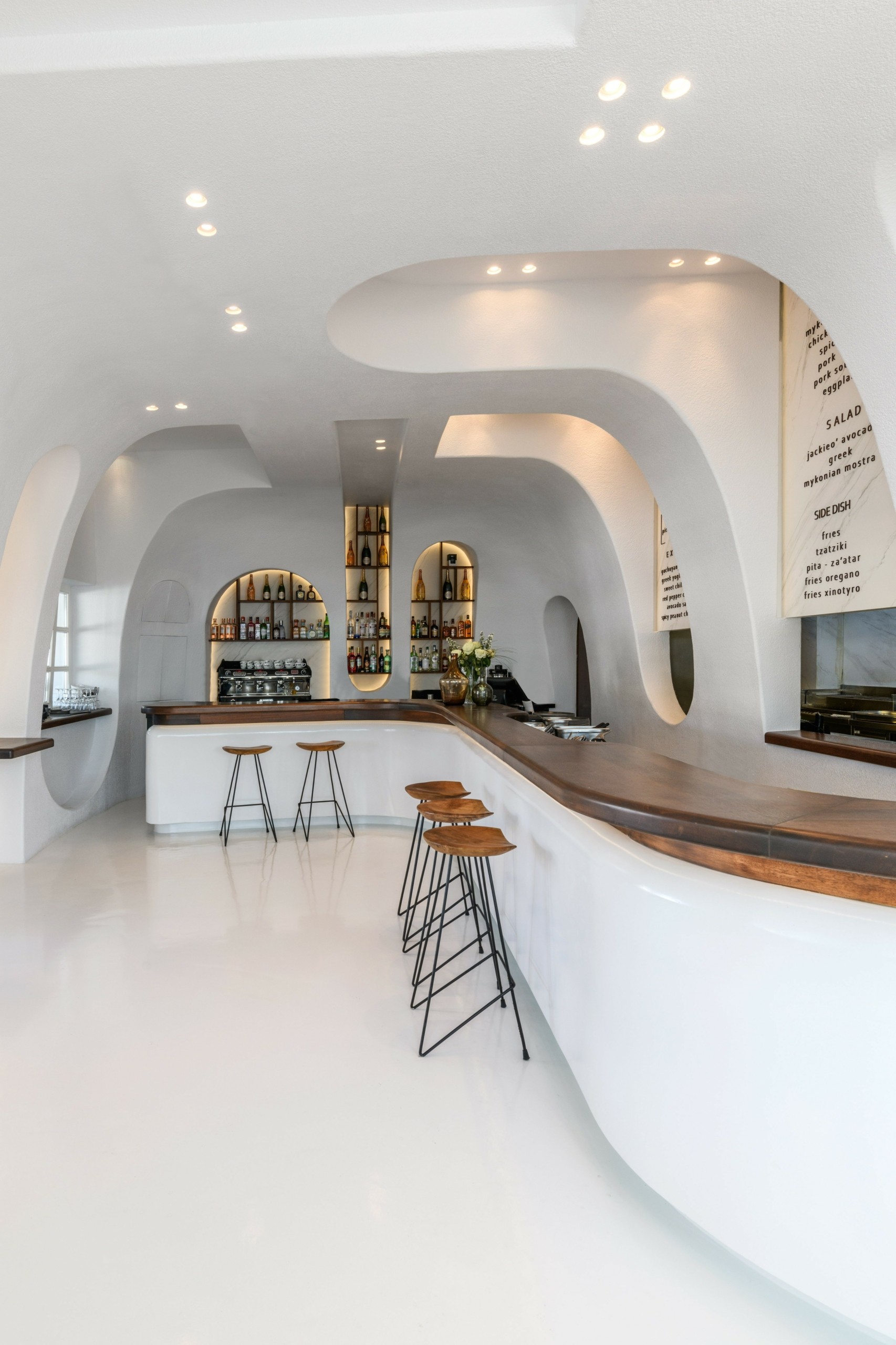 Το έργο και το νέο-Κυκλαδικό όραμα ενός διαφορετικού αρχιτεκτονικού γραφείου