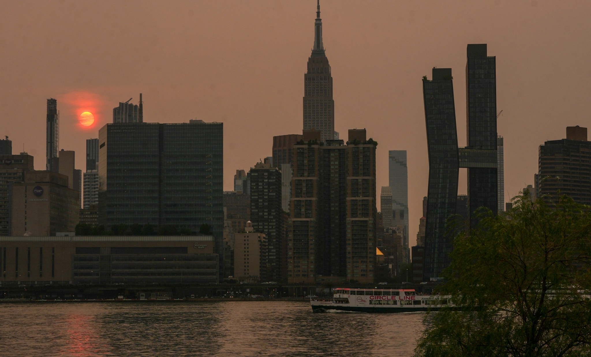 Καναδάς: Σε υψηλό 35 ετών η ατμοσφαιρική ρύπανση από τις πυρκαγιές του 2023