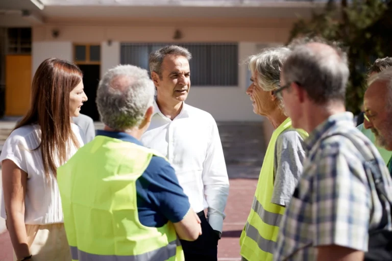 Μητσοτάκης από το 3ο Γυμνάσιο Ζωγράφου: Έως τις αρχές Σεπτεμβρίου θα έχουν ανακαινιστεί 431 σχολεία σε όλη τη χώρα