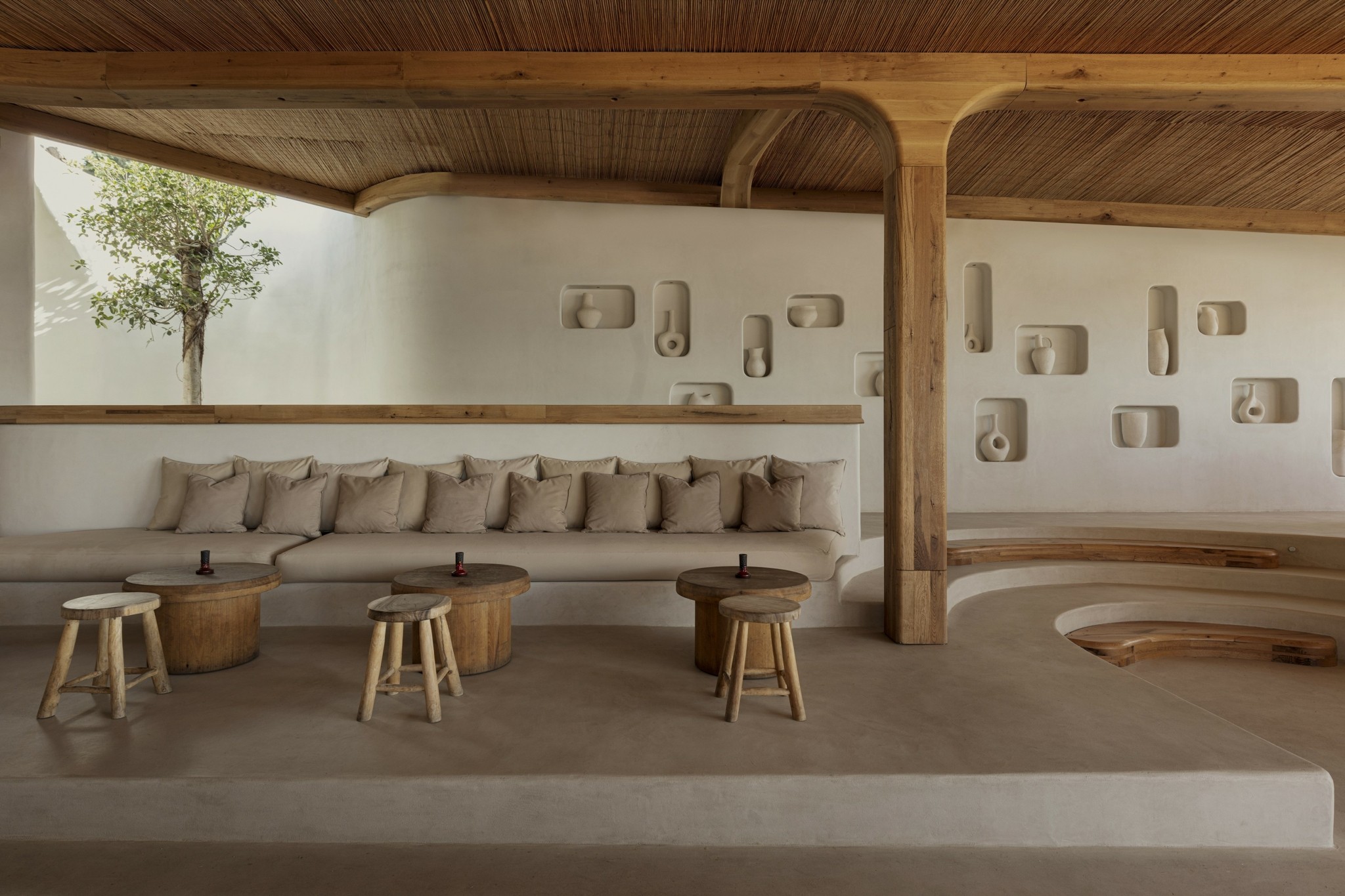 Το έργο και το νέο-Κυκλαδικό όραμα ενός διαφορετικού αρχιτεκτονικού γραφείου