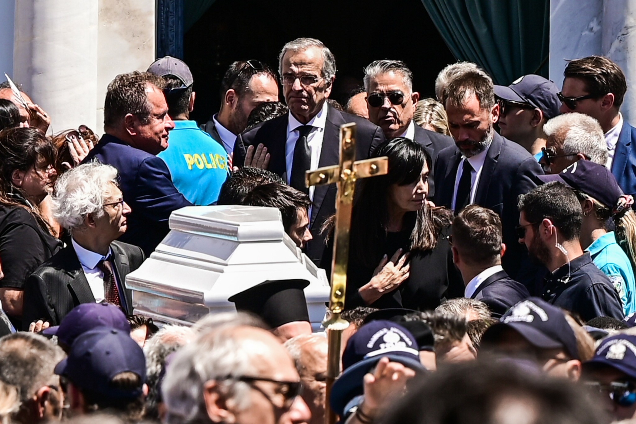 Λένα Σαμαρά: Ο τελευταίος αποχαιρετισμός στην κόρη του Αντώνη Σαμαρά (upd)