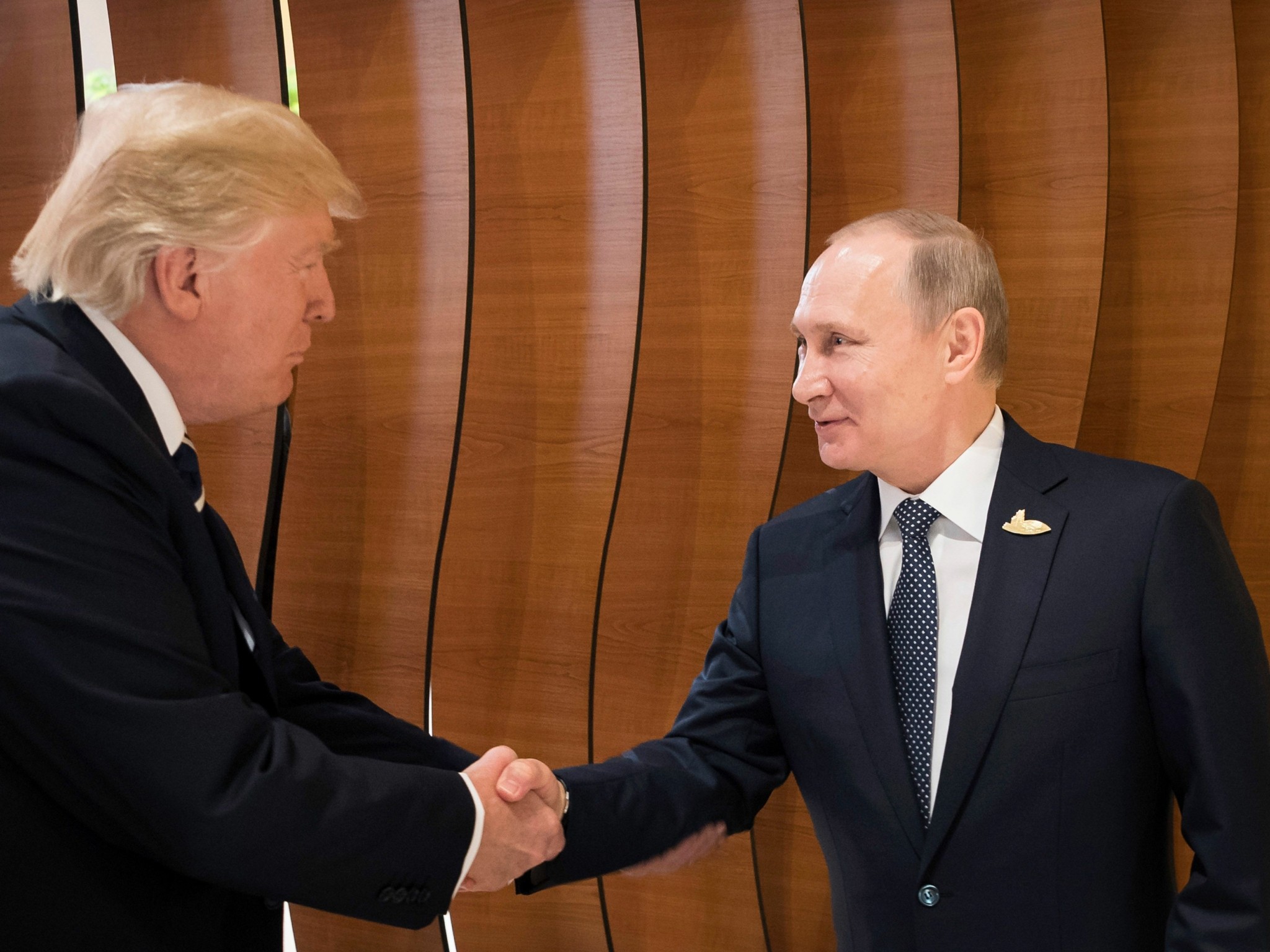 Συνάντηση Τραμπ – Πούτιν: H ρωσική αγορά ευελπιστεί σε επίτευξη  ειρηνευτικής συμφωνίας | Ειδήσεις για την Οικονομία | newmoney