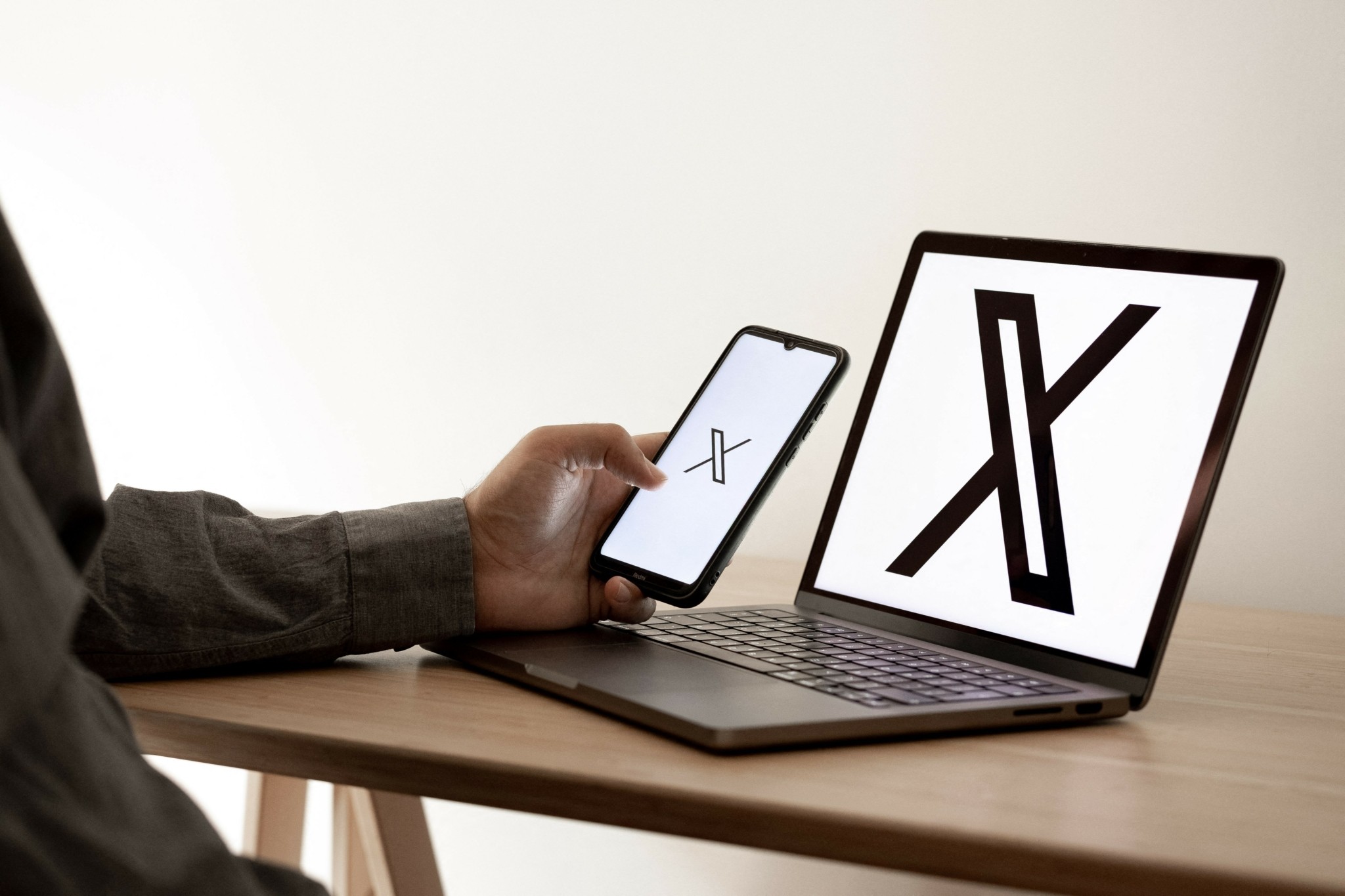 iPhone 17: Τι δείχνουν τα πρώτα στοιχεία για τις πωλήσεις του