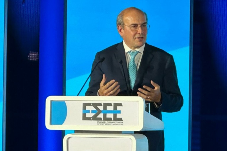 Χατζηδάκης στην ΕΣΕΕ: Οι παρεμβάσεις της ΔΕΘ για τη βελτίωση του εισοδήματος των πολιτών στηρίζουν το εμπόριο